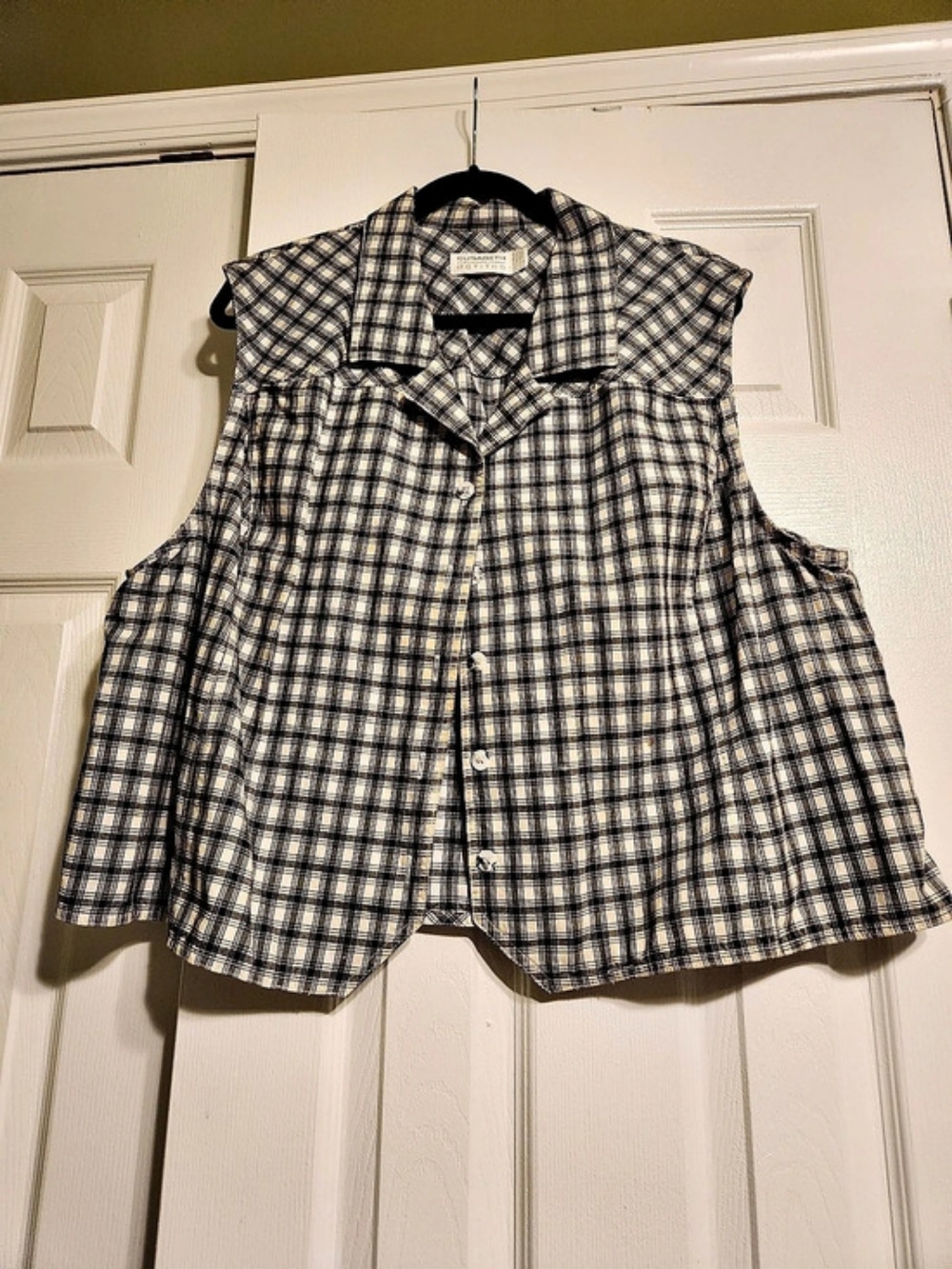 Elisabeth Petites Plaid Sleeveless Blouse